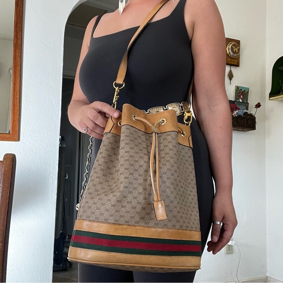 Rehab Bag Vintage Gucci Micro GG Supreme Sherry Line Bucket Bag - Picture 15 of 15